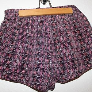 Printed dolphin shorts